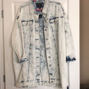 BNWT super cool long jean jacket